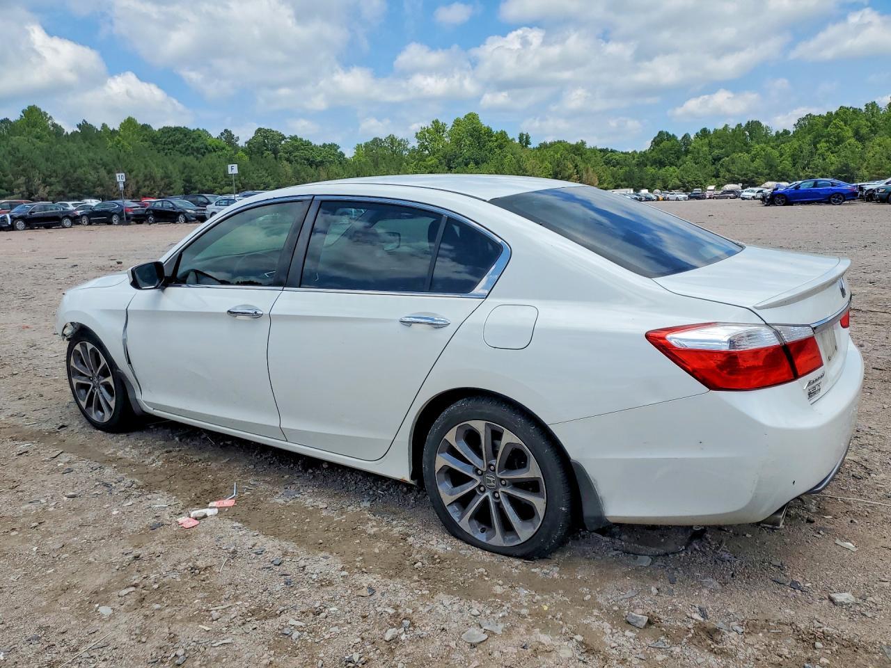 2013 Honda Accord Sport - Image 2