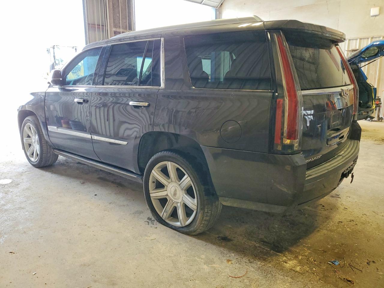 2018 Cadillac Escalade Premium Luxury - Image 2