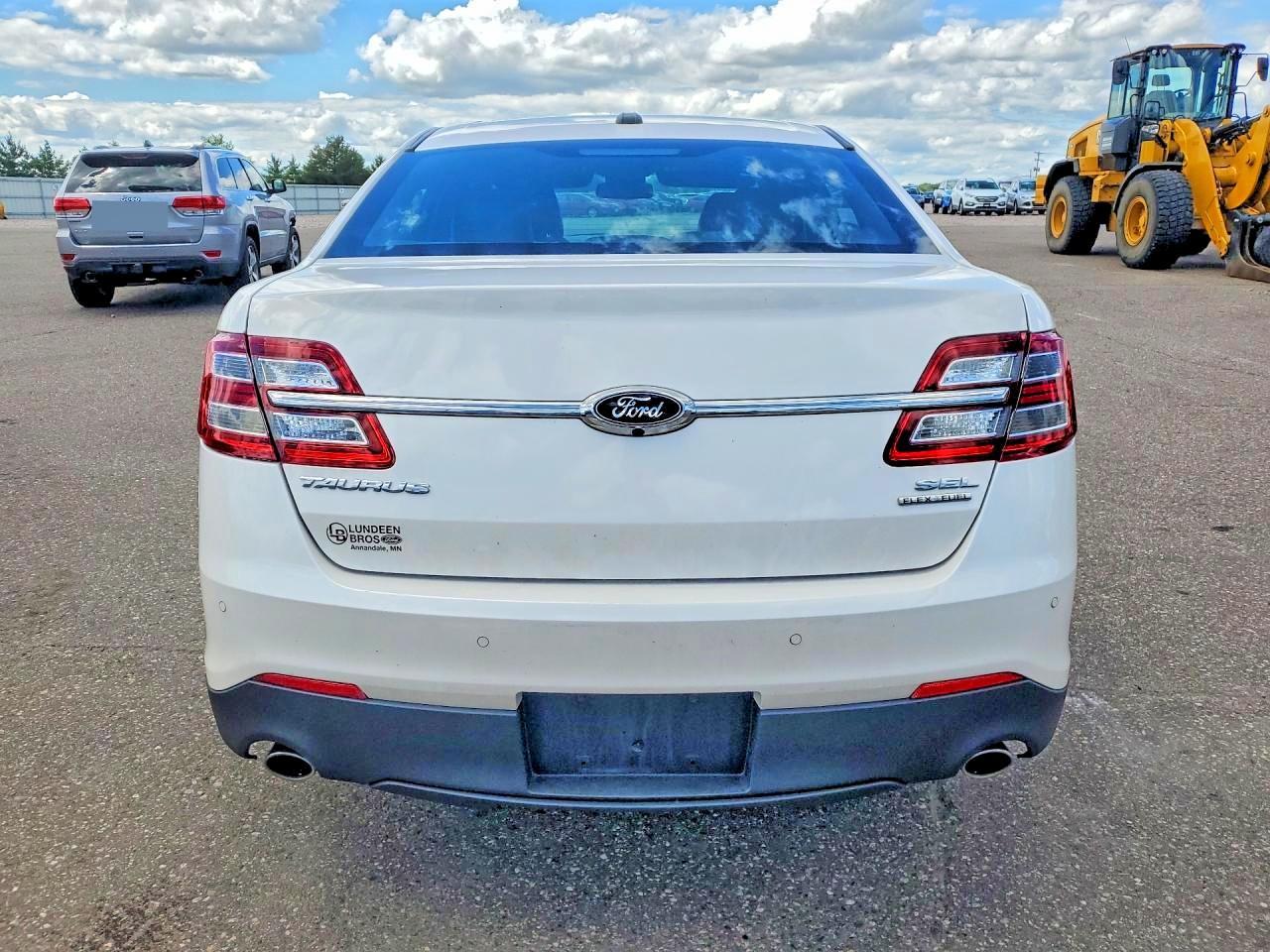 2017 Ford Taurus Sel - Image 6