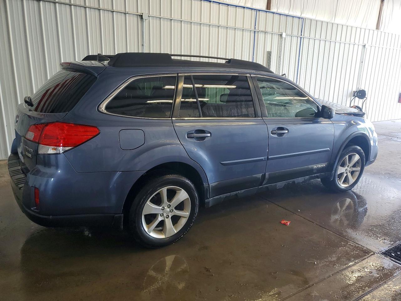 2014 Subaru Outback 2.5I Limited - Image 3