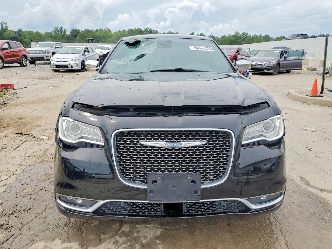 2015 Chrysler 300C Platinum - Image 5