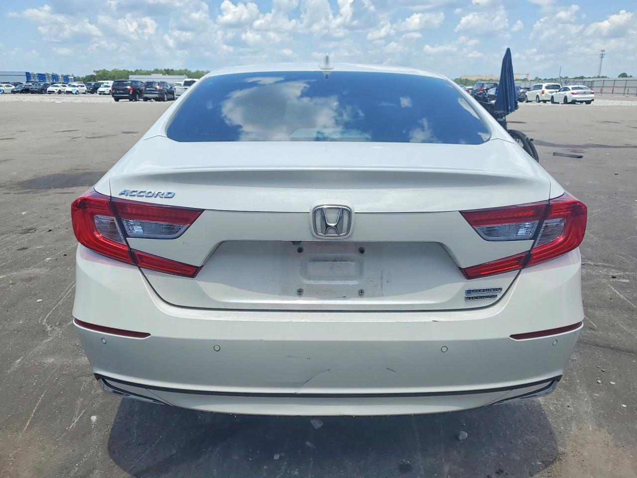 2020 Honda Accord Touring Hybrid - Фото 6