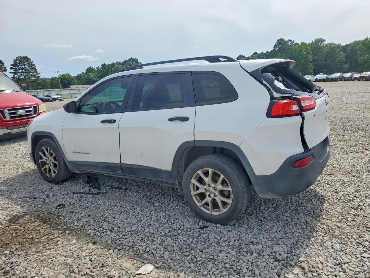 2016 Jeep Cherokee Sport - Image 2