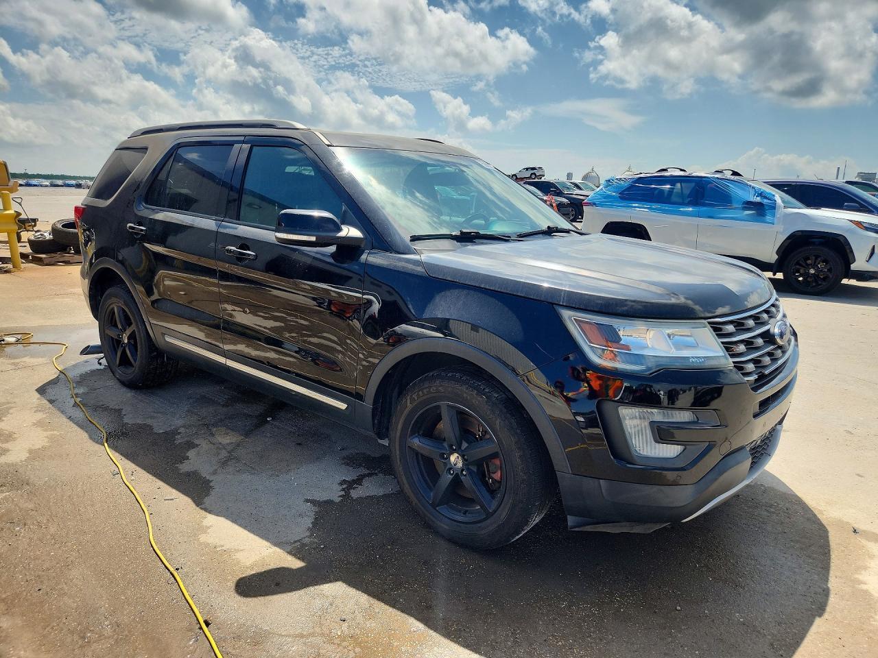2016 Ford Explorer Xlt - Image 4