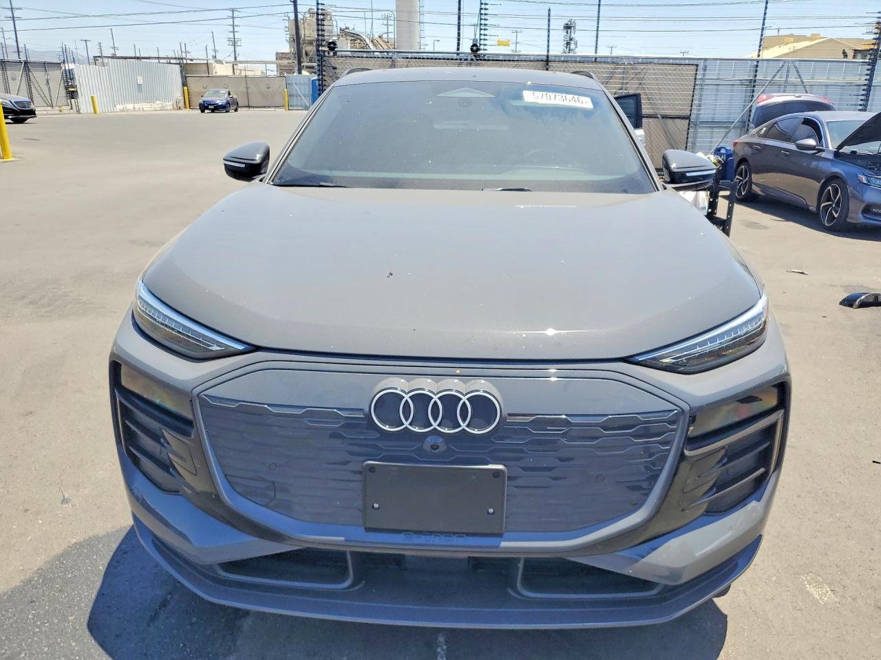 2025 Audi Q6 E-Tron Premium Plus - Фото 5