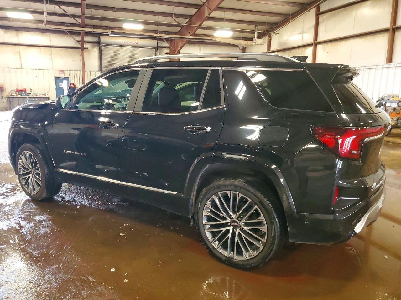 2026 GMC Terrain Denali - Image 2