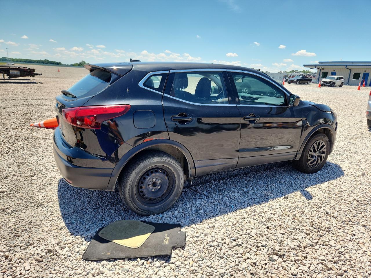 2019 Nissan Rogue Sport S - Фото 3