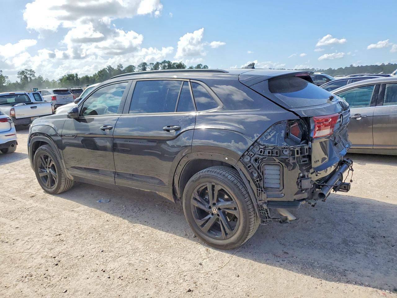 2026 Volkswagen Atlas Cross Sport Sel R-Line Black - Фото 2