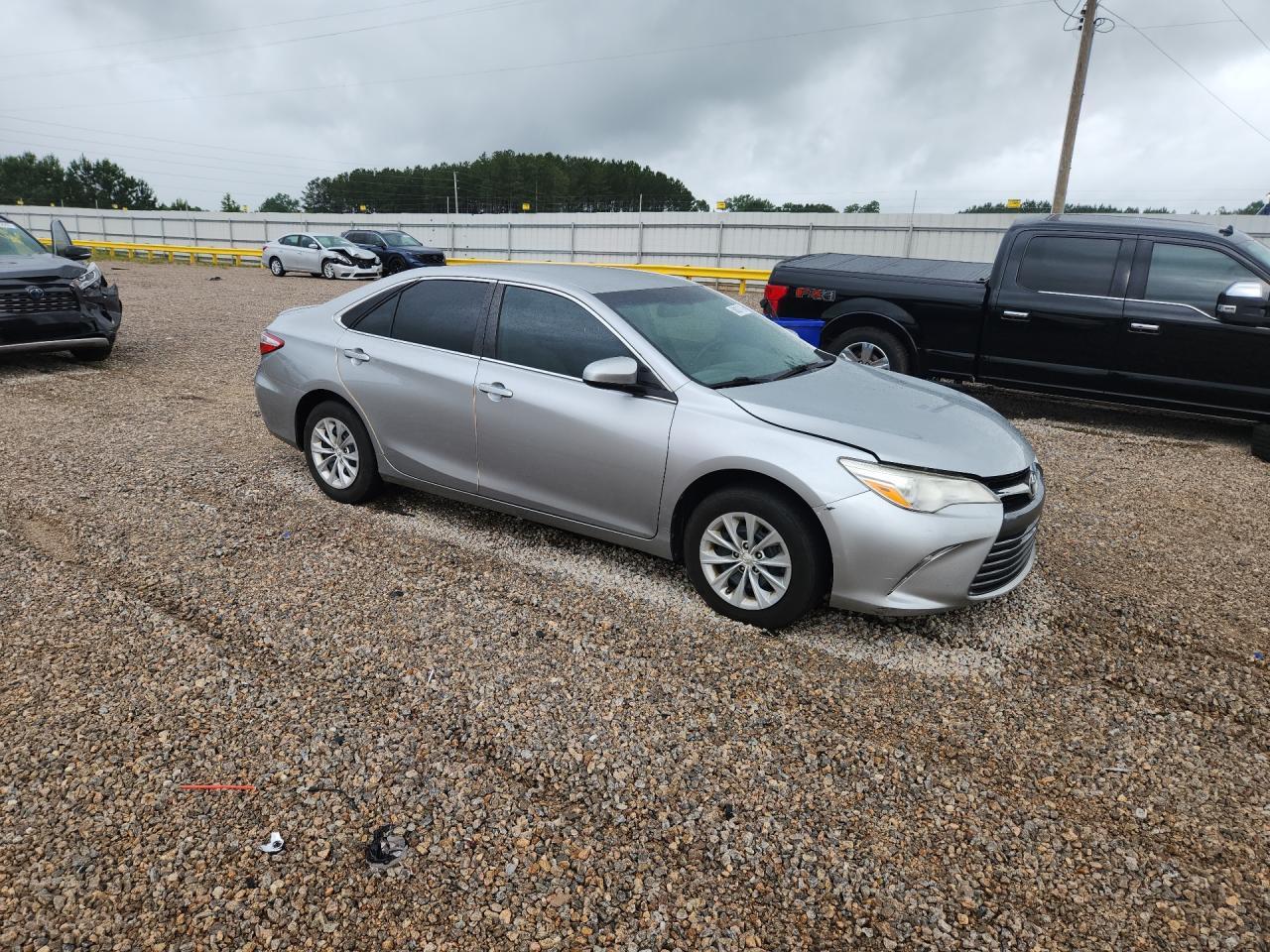 2017 Toyota Camry Le - Image 4