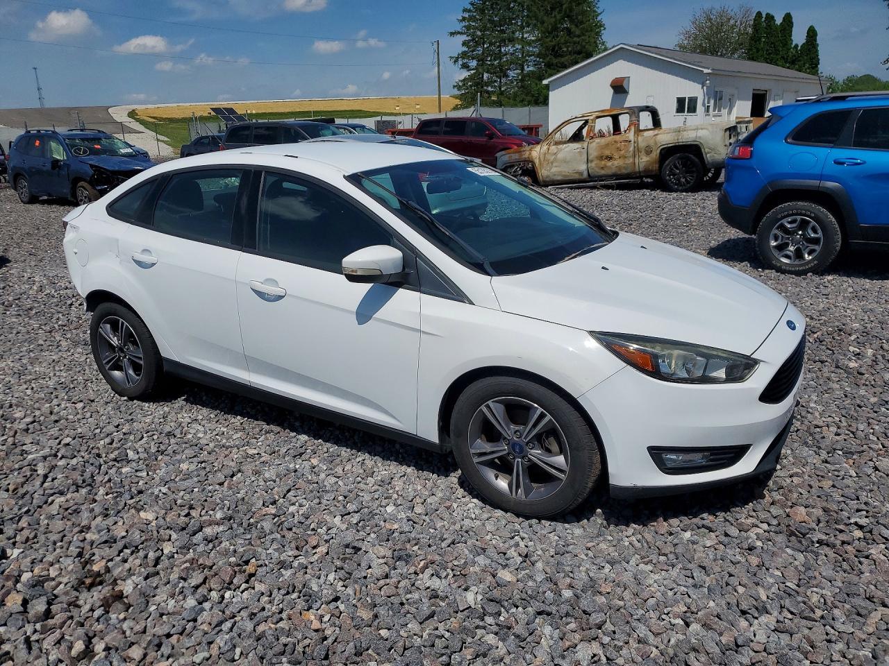 2017 Ford Focus Se - Фото 4