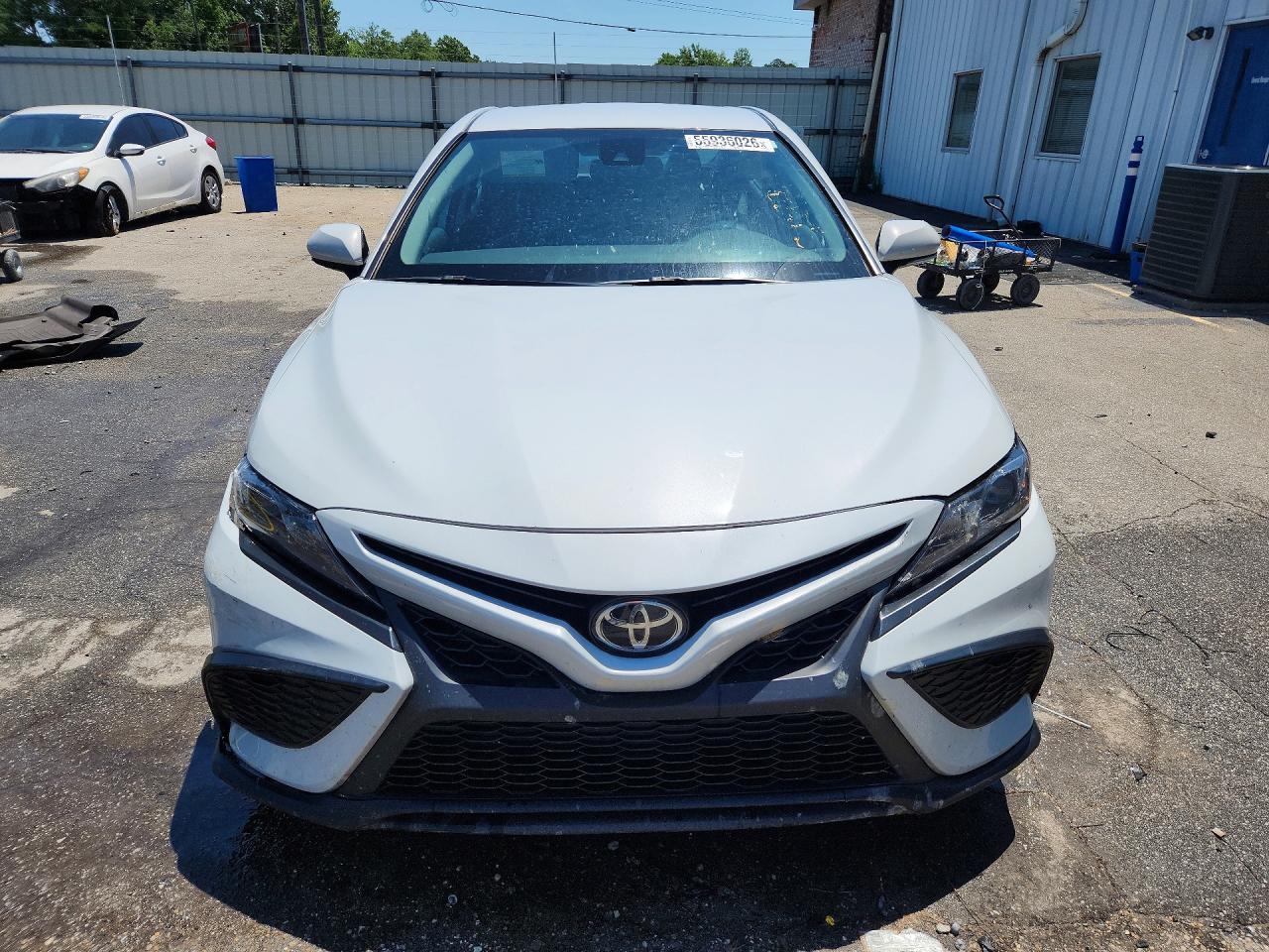 2024 Toyota Camry Se - Image 5