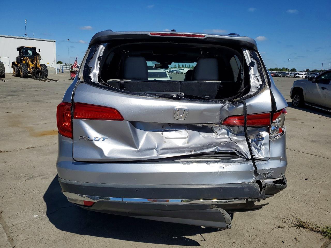 2017 Honda Pilot Elite - Фото 6