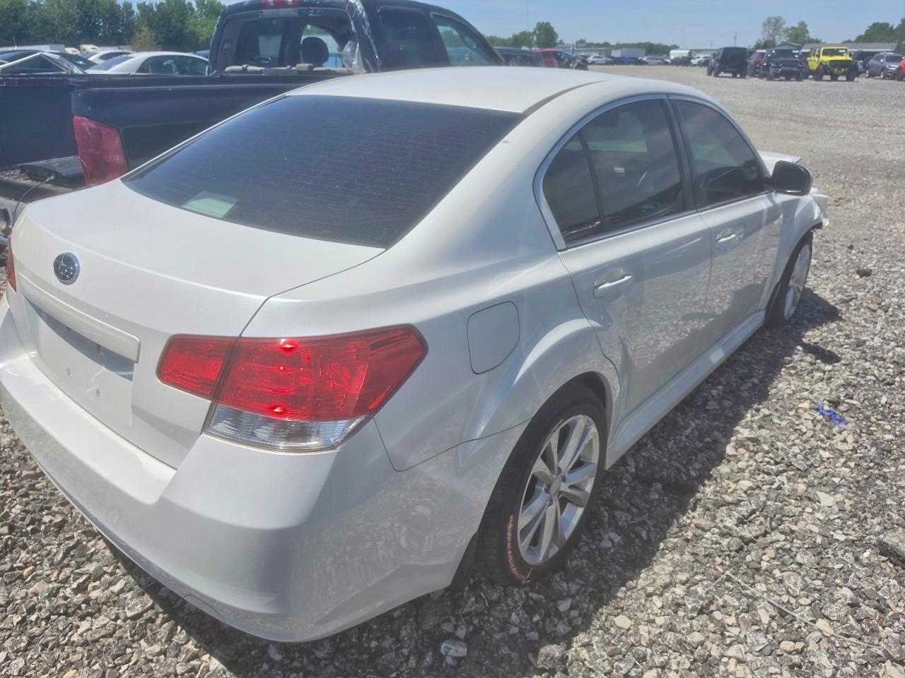 2013 Subaru Legacy 2.5I Premium - Фото 4