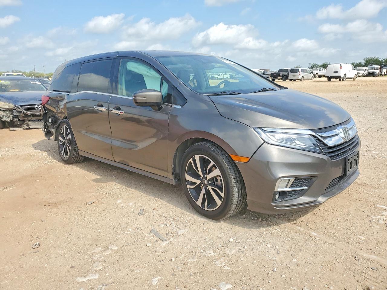 2018 Honda Odyssey Elite - Фото 4
