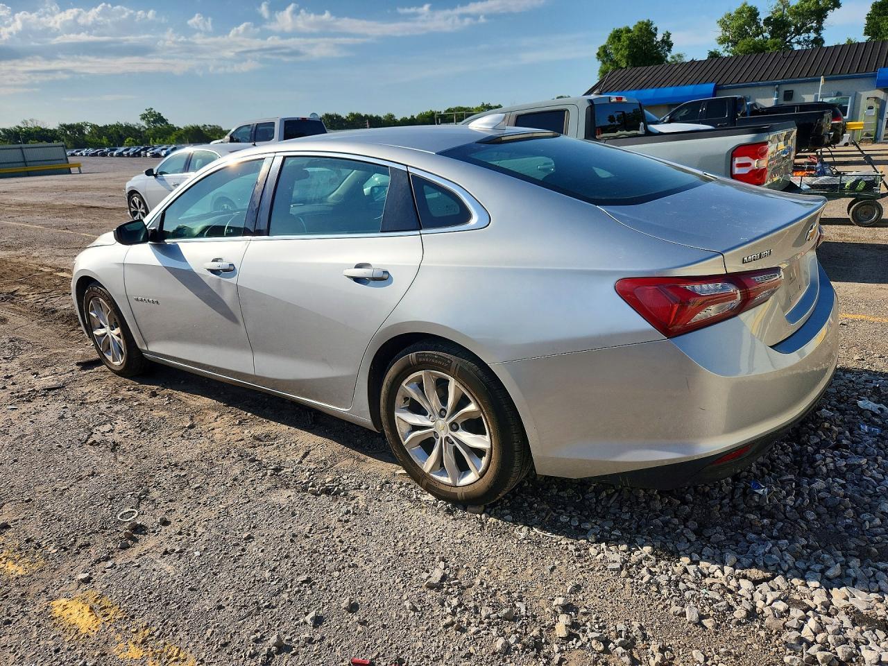 2019 Chevrolet Malibu Lt - Image 2