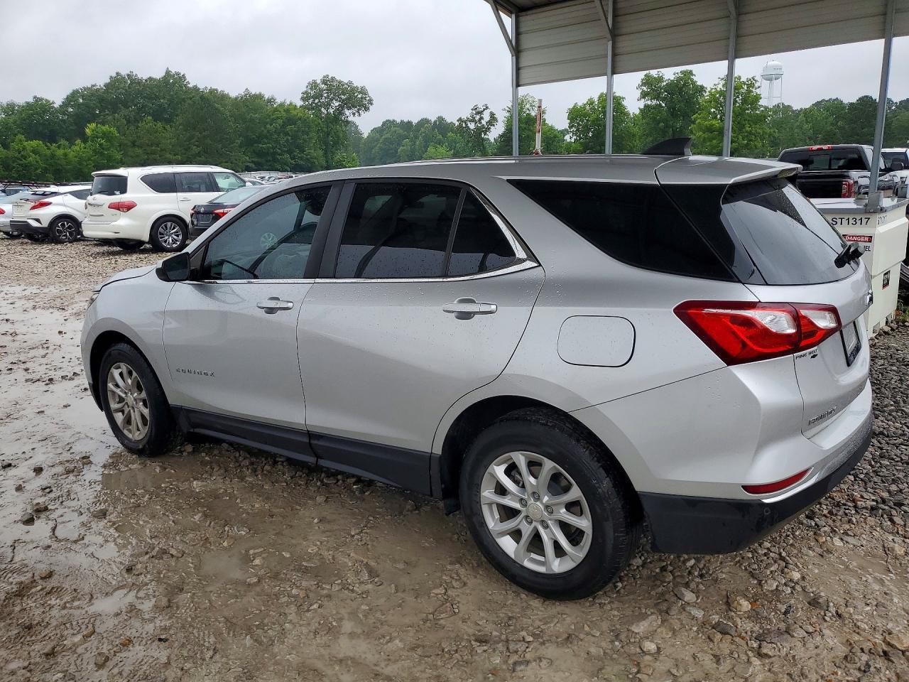 2021 Chevrolet Equinox Lt - Image 2