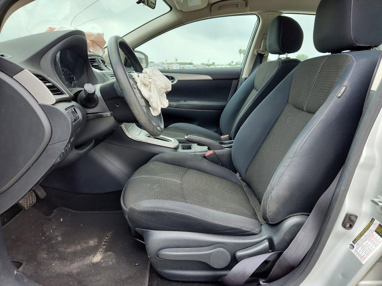 2015 Nissan Sentra S - Image 7