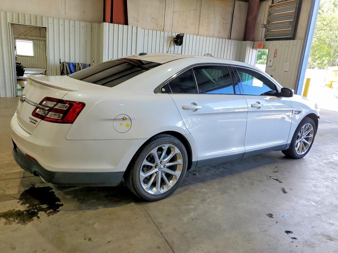 2013 Ford Taurus Limited - Image 3
