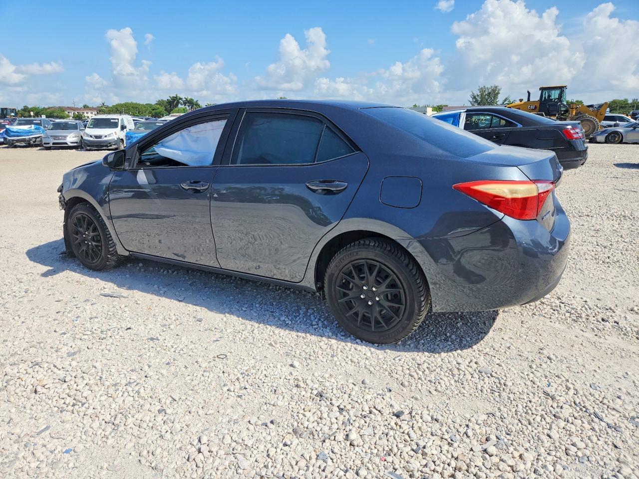 2016 Toyota Corolla Le - Фото 2