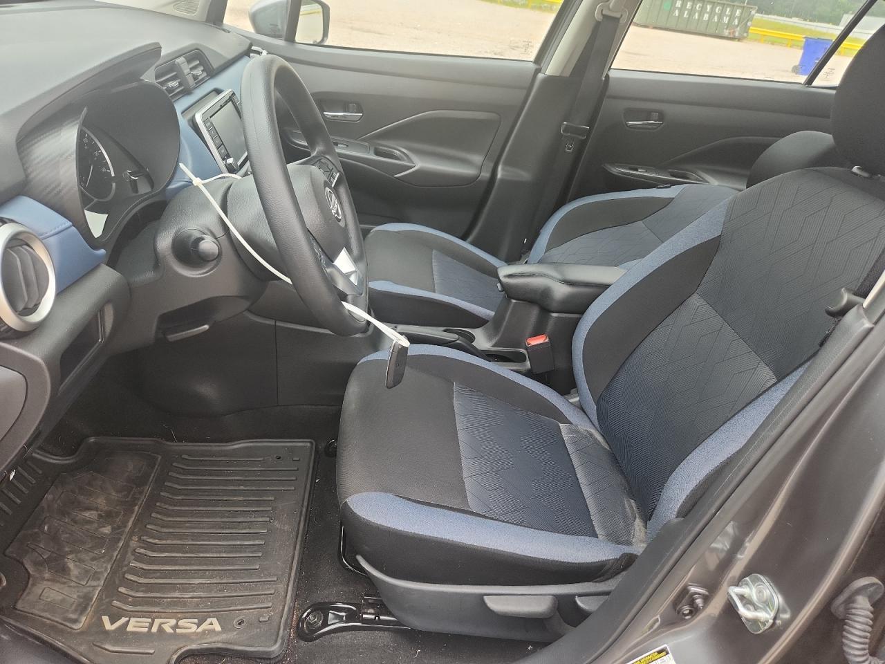 2025 Nissan Versa Sv - Image 7
