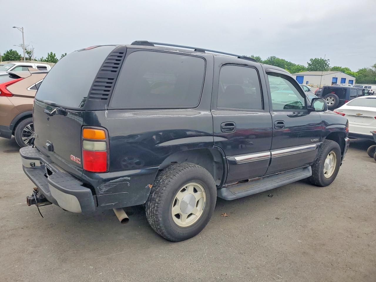 2005 GMC Yukon - Image 3