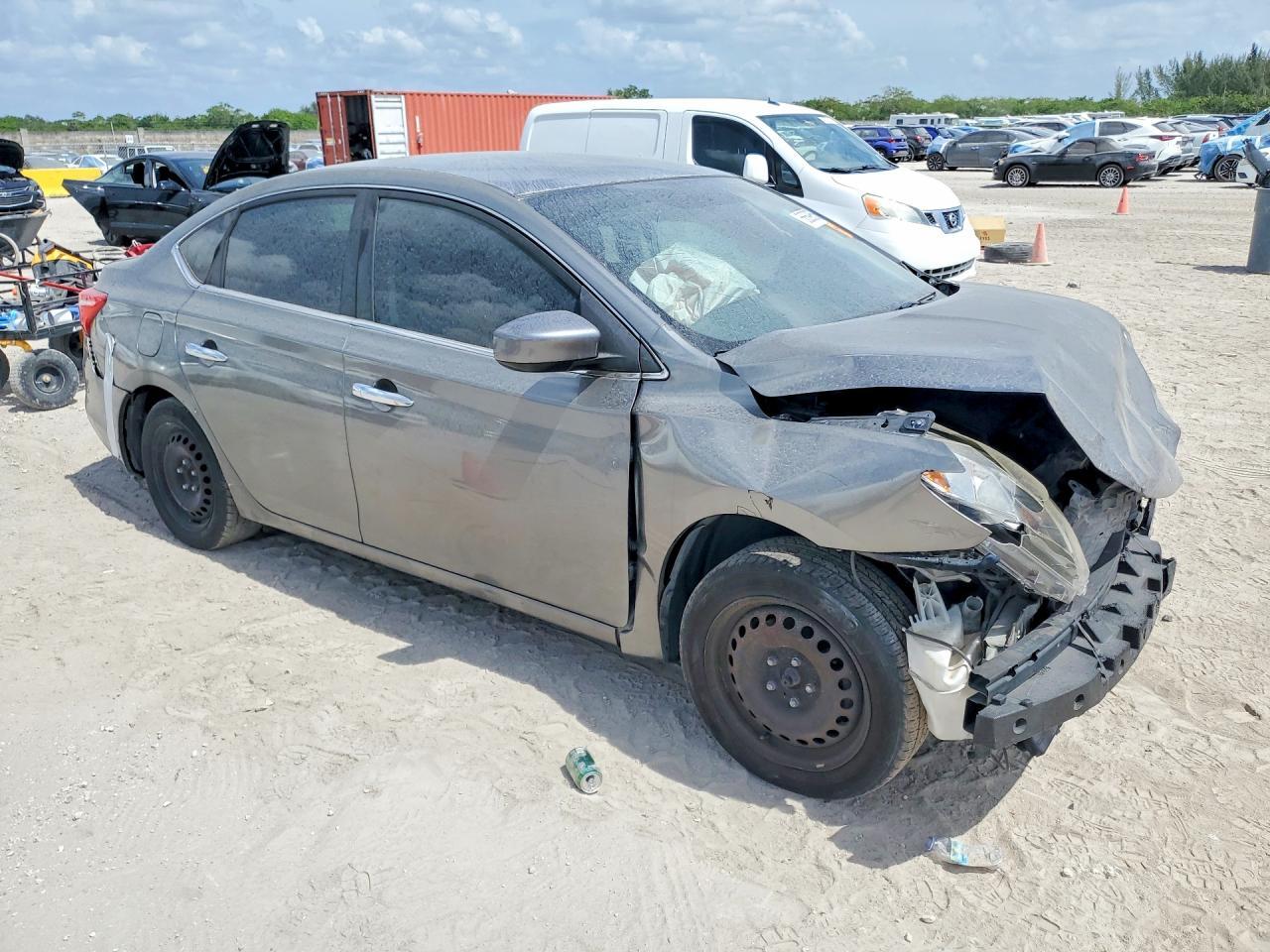 2017 Nissan Sentra S - Image 4