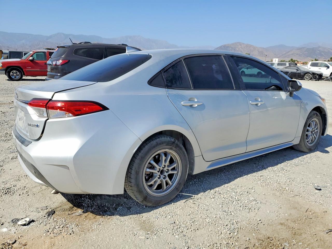 2021 Toyota Corolla Le - Фото 3