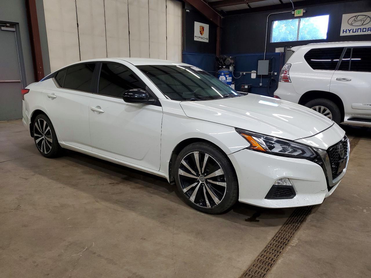 2021 Nissan Altima Sr - Фото 4
