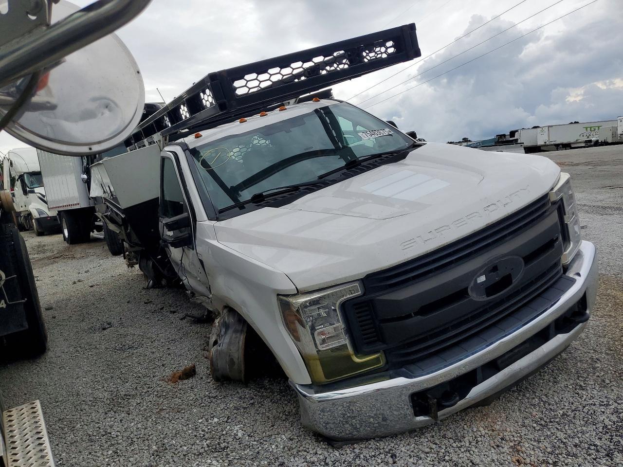 2019 Ford F350 Super Duty Utility / Service Truck - Фото 4