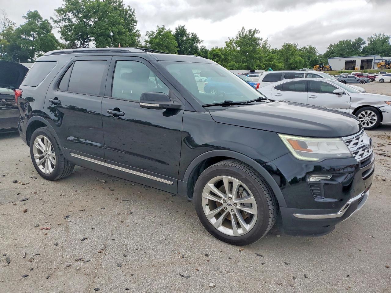 2018 Ford Explorer Xlt - Фото 4