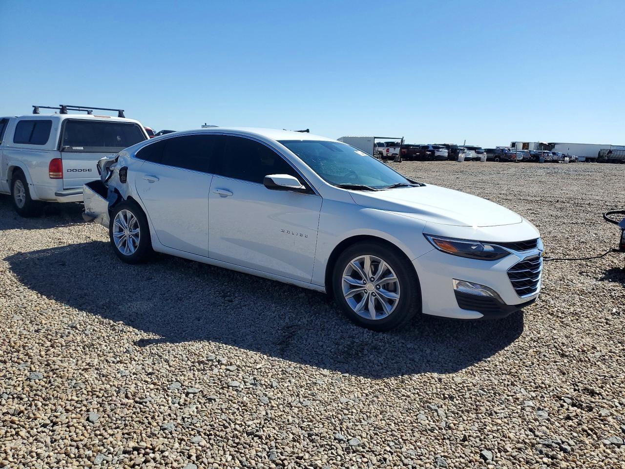 2023 Chevrolet Malibu Lt - Image 4