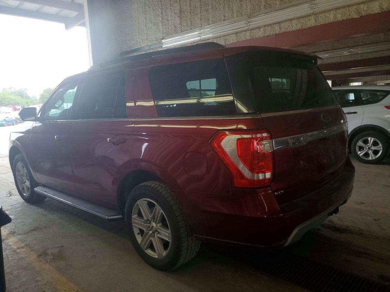 2019 Ford Expedition Xlt - Image 2