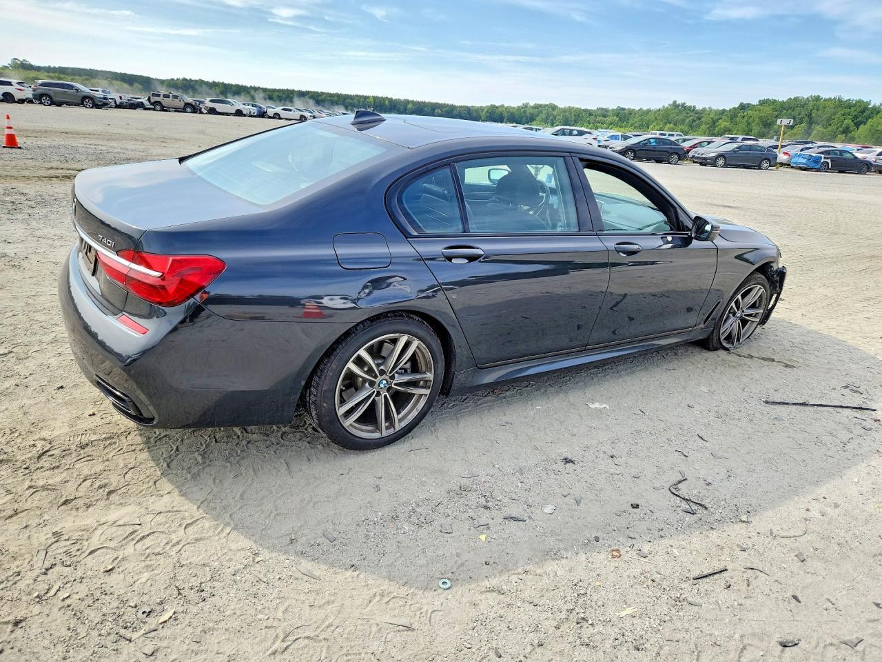 2019 BMW 740 Xi - Image 3