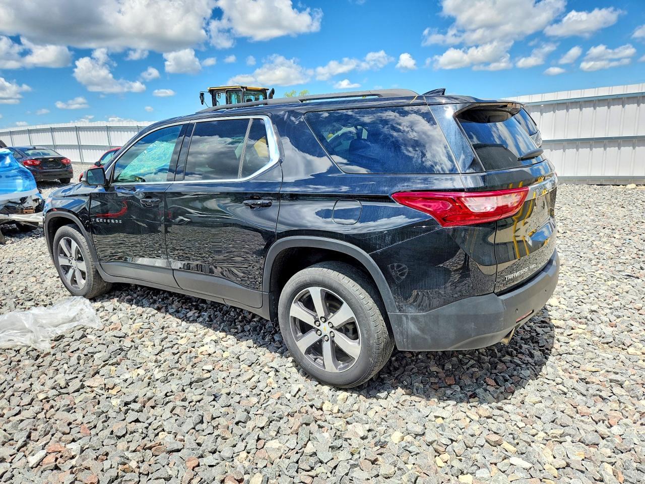 2021 Chevrolet Traverse Lt - Фото 2