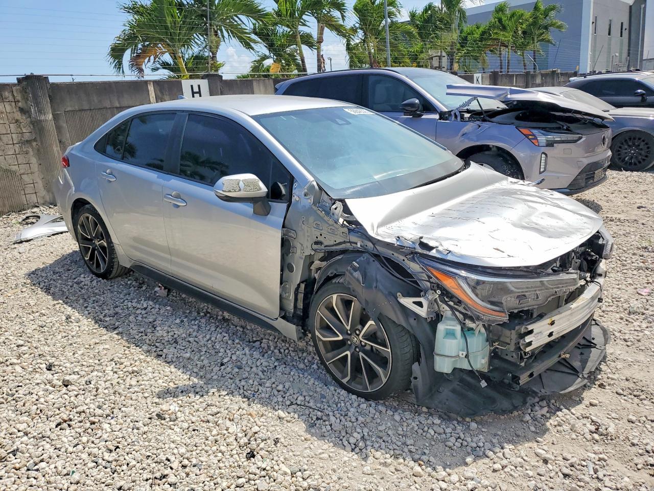 2020 Toyota Corolla Se - Image 4