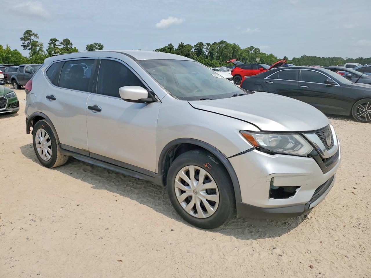 2018 Nissan Rogue S - Фото 4