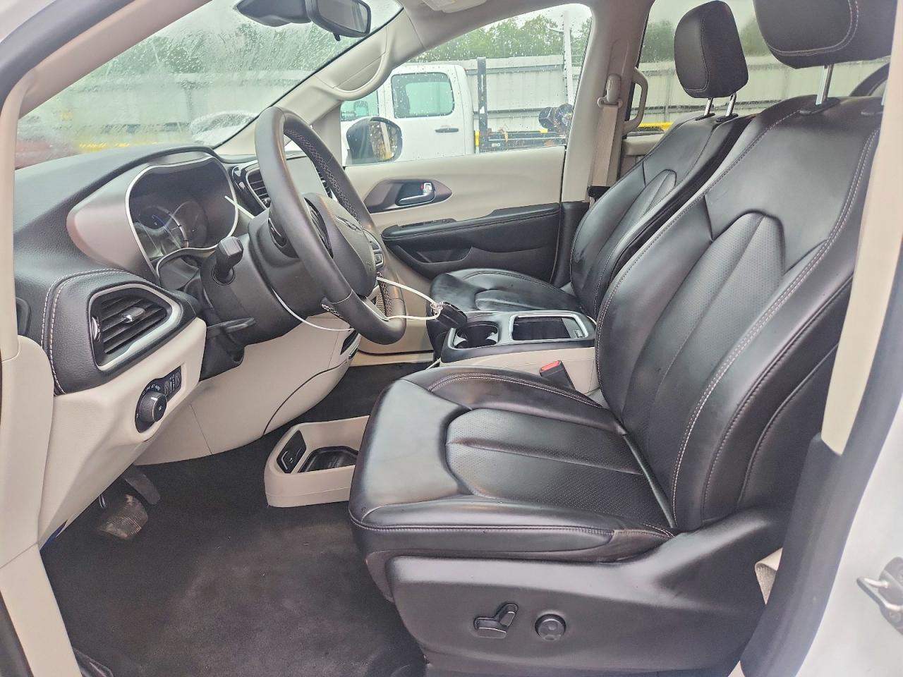 2023 Chrysler Pacifica Hybrid Touring L - Фото 7