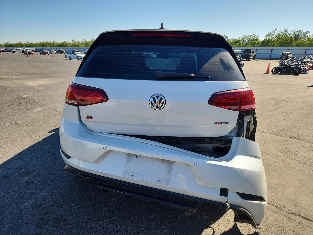 2019 Volkswagen Golf R - Фото 6