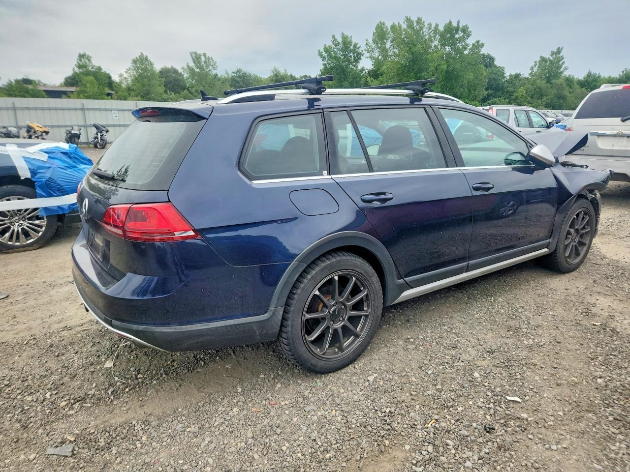2017 Volkswagen Golf Alltrack S - Фото 3