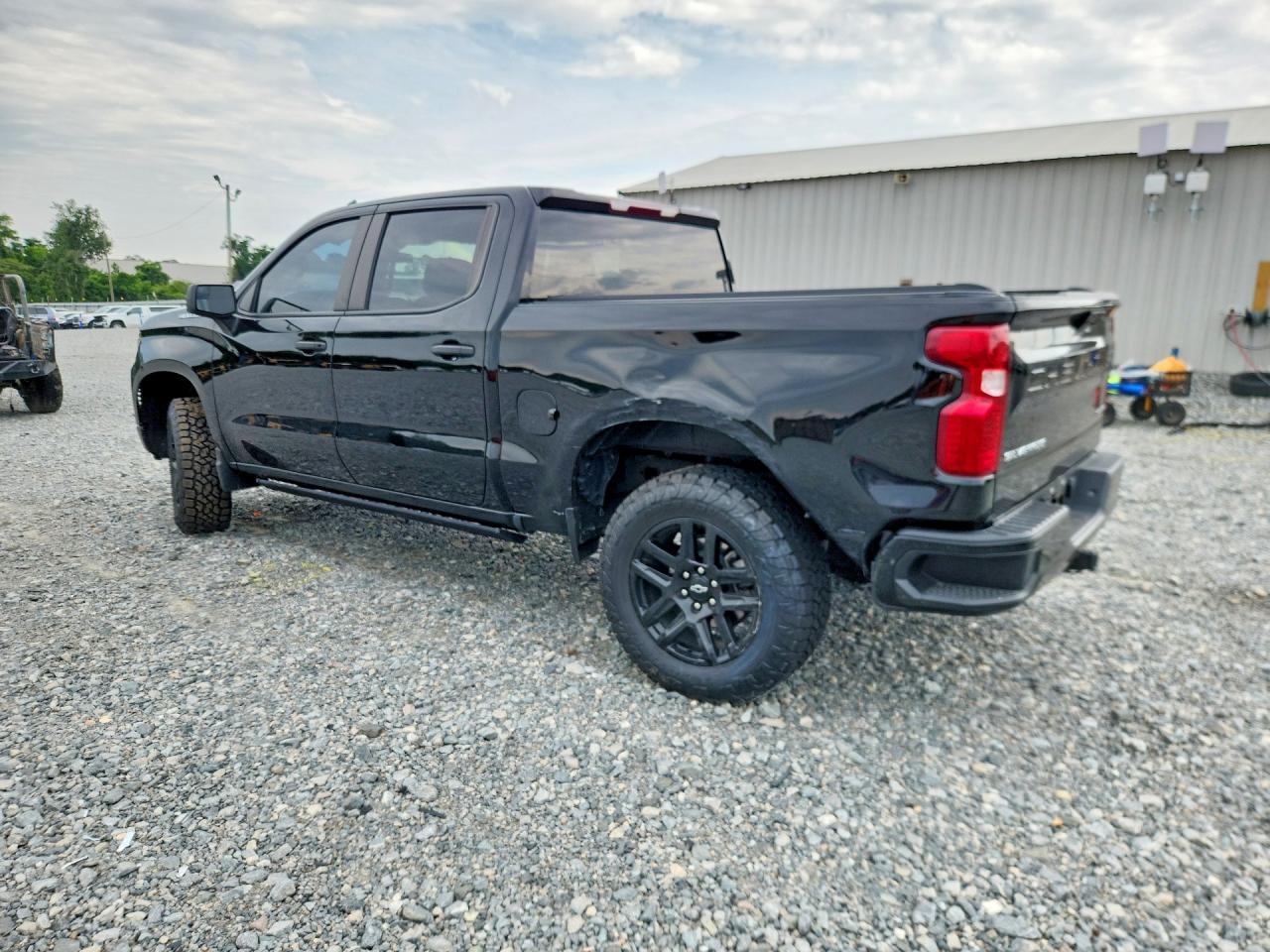 2024 Chevrolet Silverado C1500 Custom - Фото 2