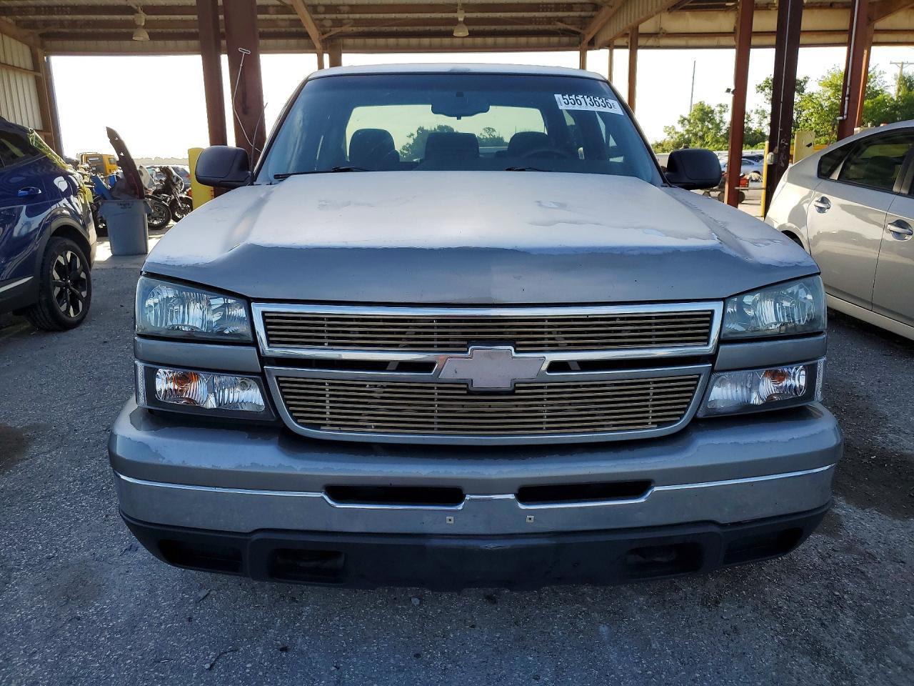 2006 Chevrolet Silverado C1500 - Image 5