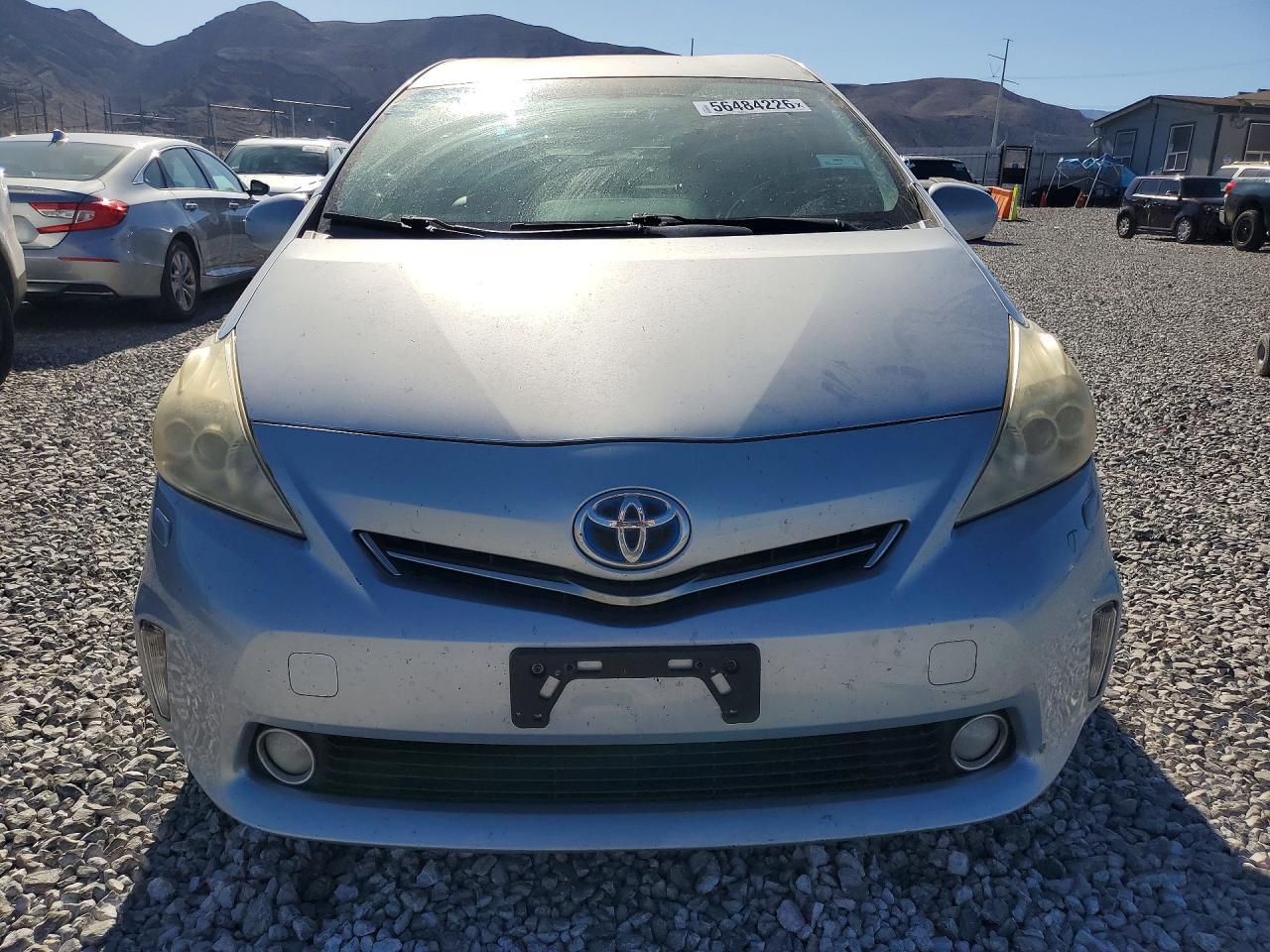 2014 Toyota Prius V Five - Image 5