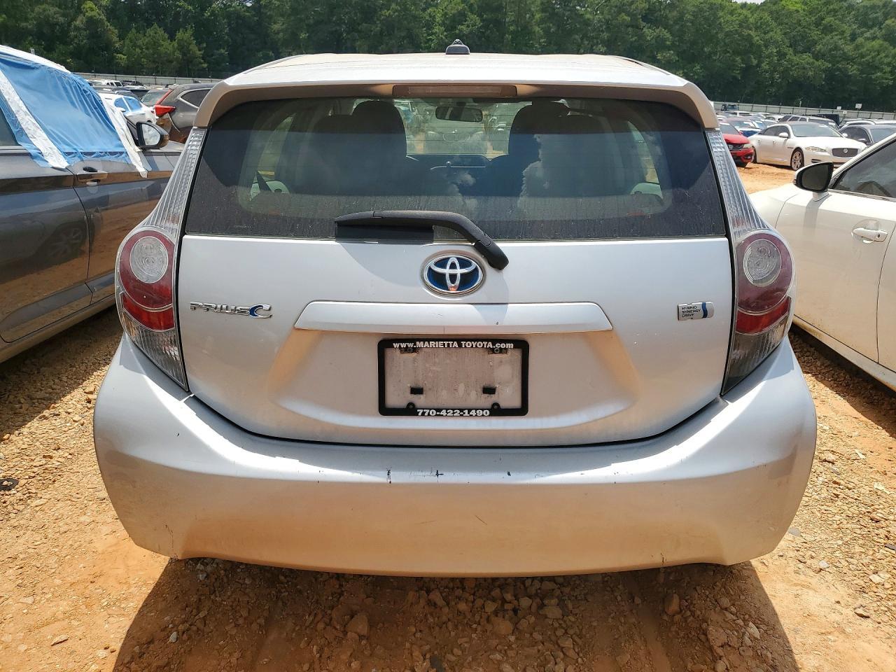 2013 Toyota Prius C Three - Image 6