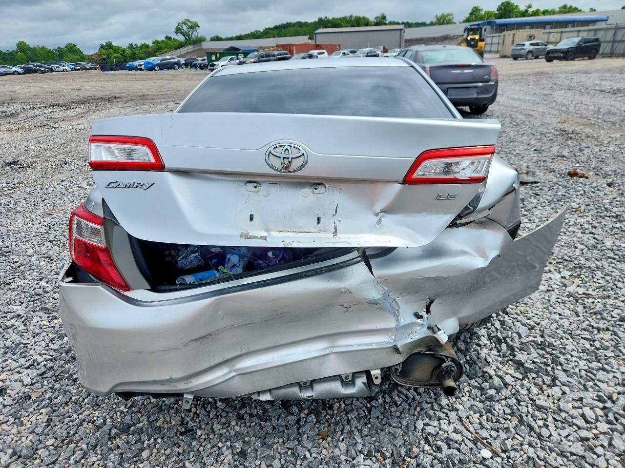 2012 Toyota Camry Le - Фото 6