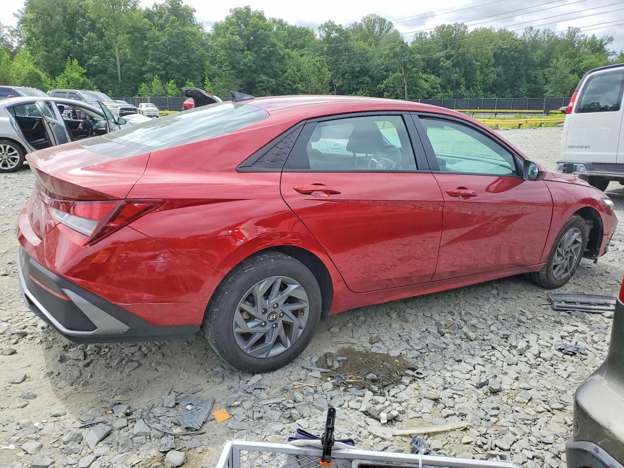 2024 Hyundai Elantra Sel - Фото 3
