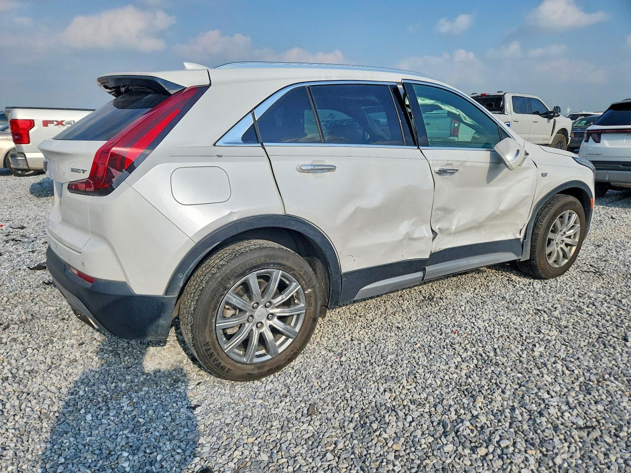 2020 Cadillac Xt4 Premium Luxury - Image 3