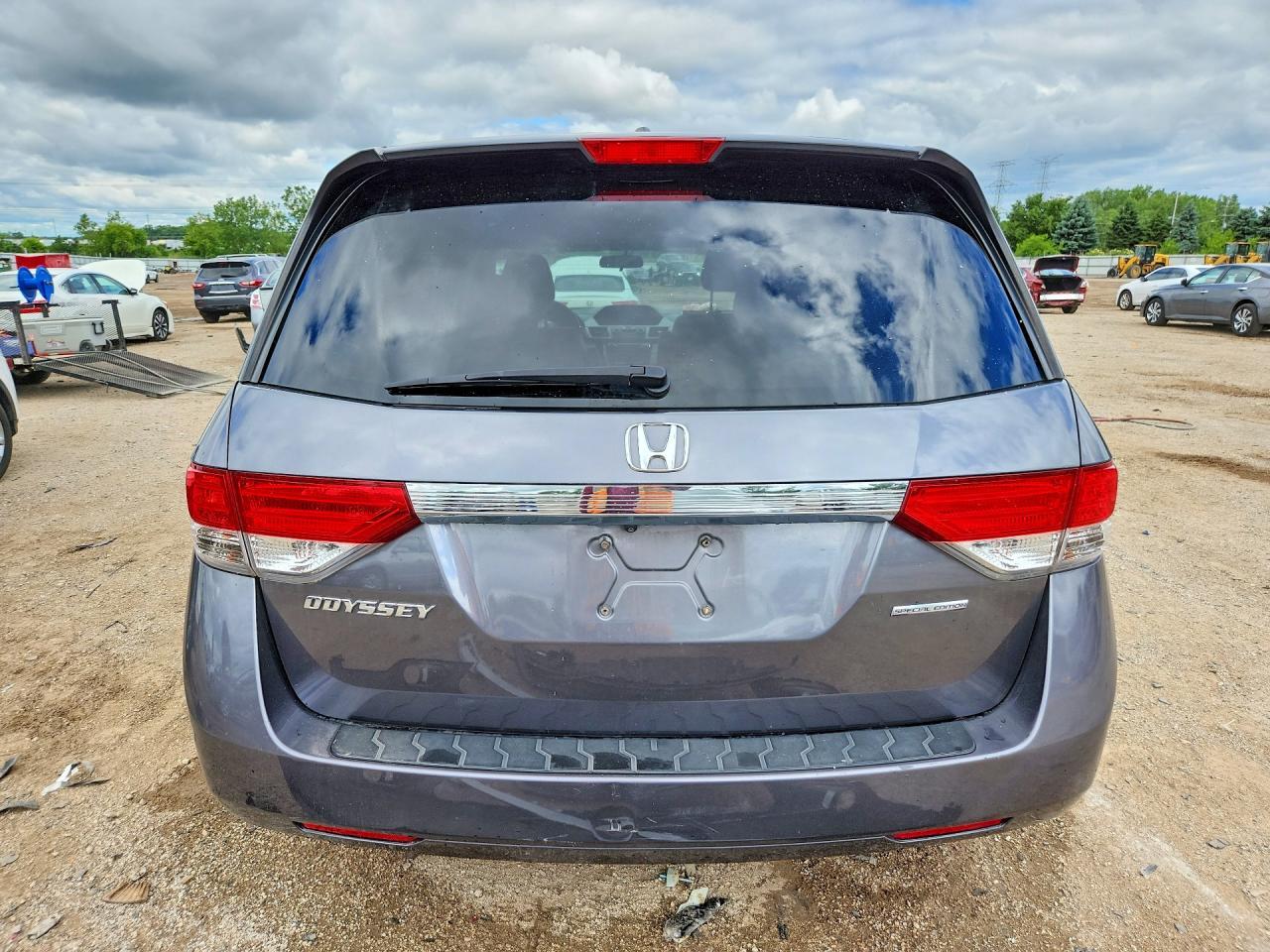 2016 Honda Odyssey Se - Фото 6