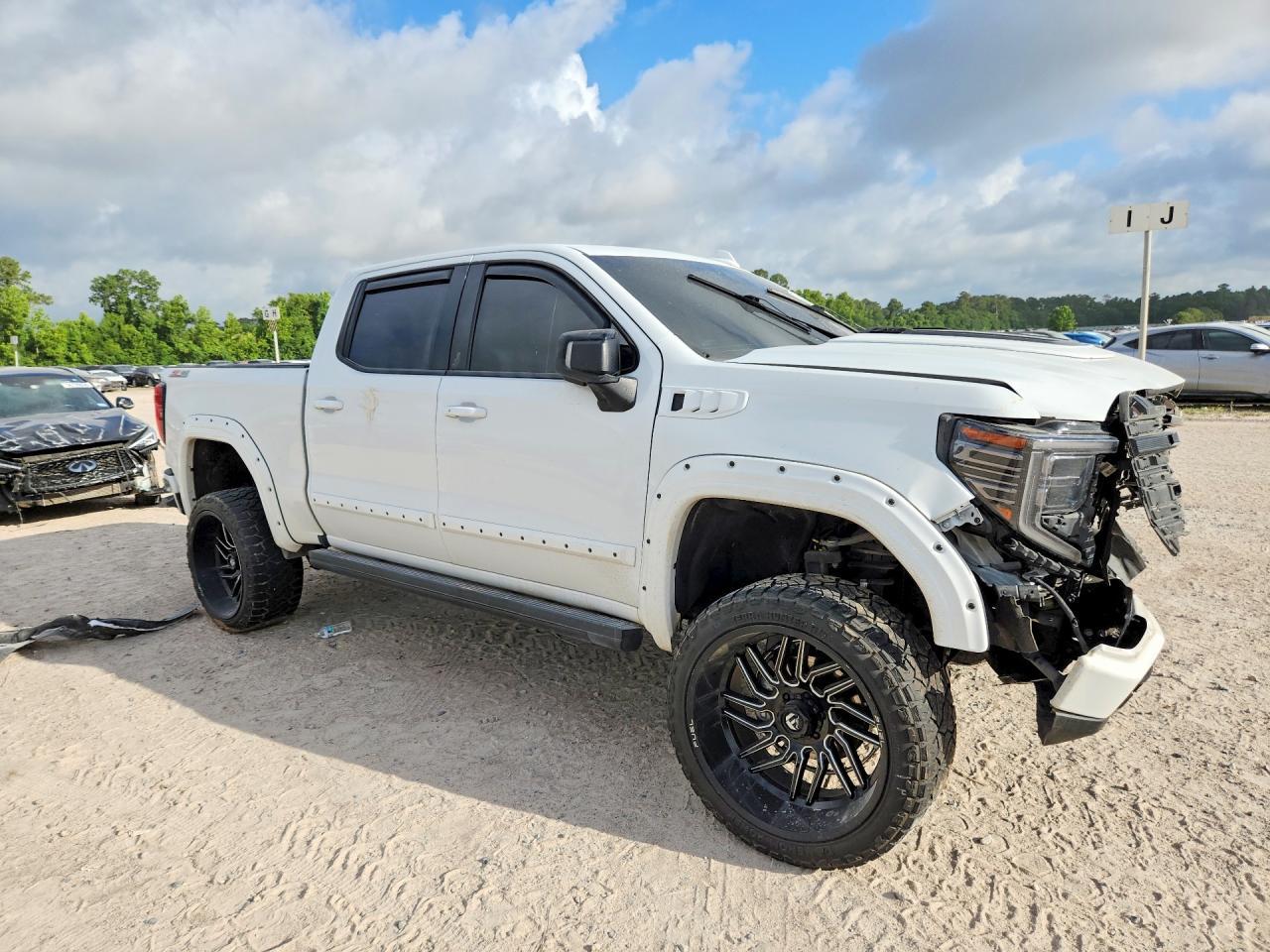 2023 GMC Sierra K1500 At4 - Фото 4