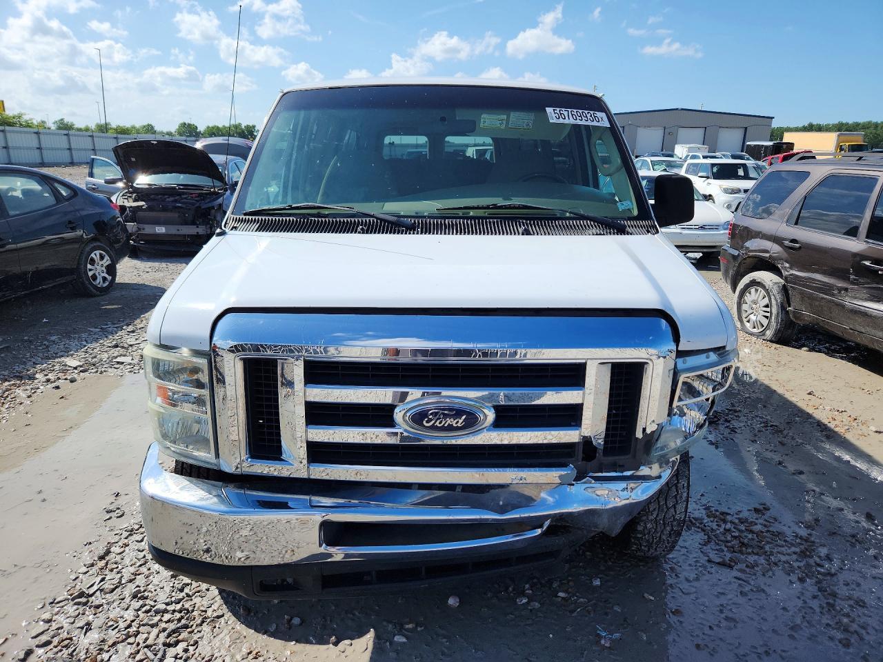 2008 Ford Econoline E350 Super Duty Wagon - Image 5