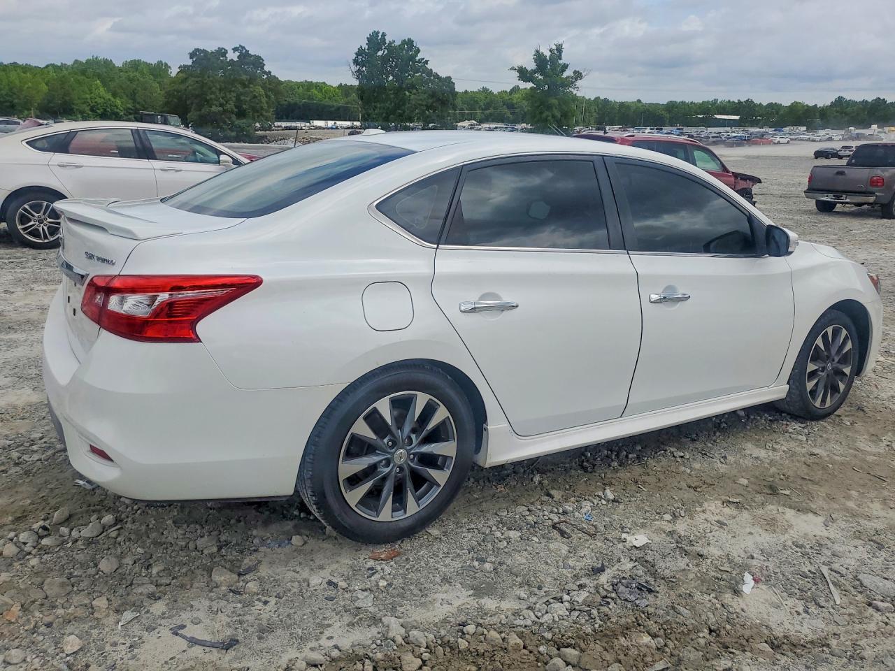 2019 Nissan Sentra Sr Turbo - Фото 3